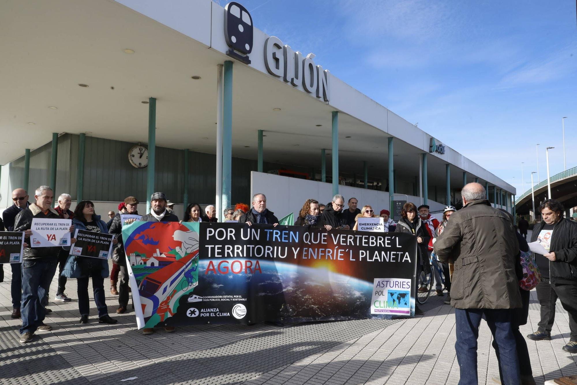 Concentraciones en España por el tren Ruta de la Plata