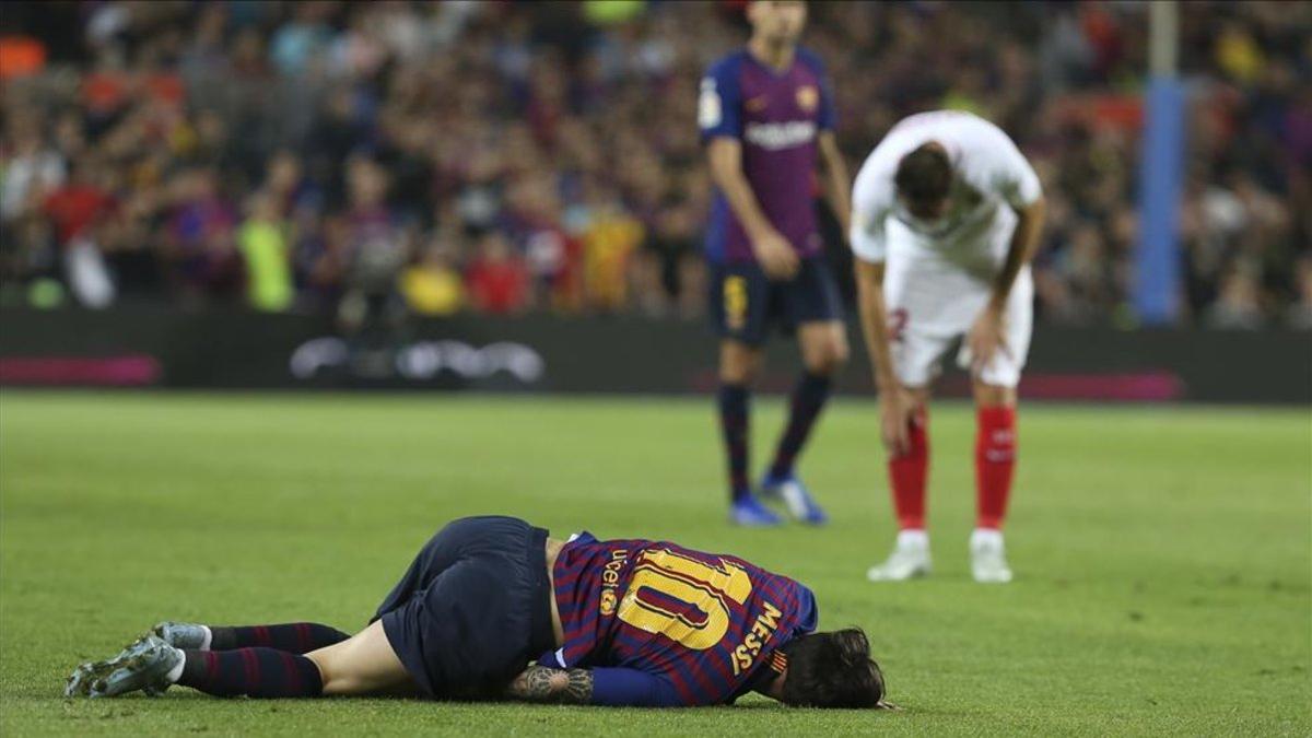 Messi se fracturó el radio del brazo derecho ante el Sevilla