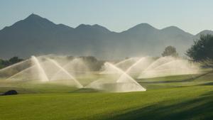 Activistes climàtics assalten un camp de golf de Terrassa