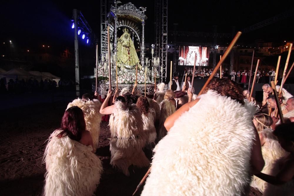 Ofrenda folclórica a la Virgen de Candelaria