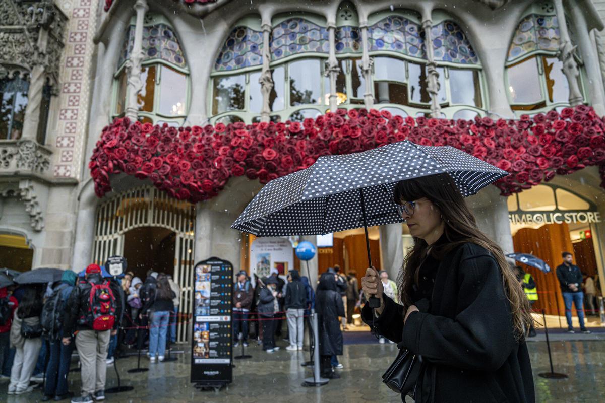 Quin temps farà per Sant Jordi 2026 a Catalunya? El Meteocat anuncia la seva predicció