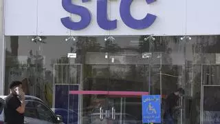 Los primeros pasos de STC siembran dudas sobre sus verdaderas intenciones en Telefónica