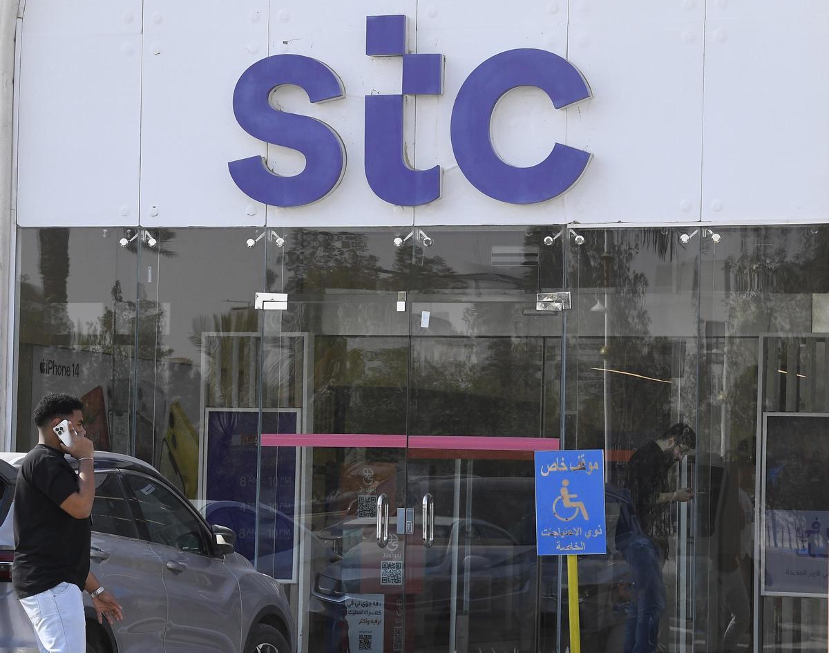 Els passos previs de STC sembren dubtes sobre les seves veritables intencions a Telefónica