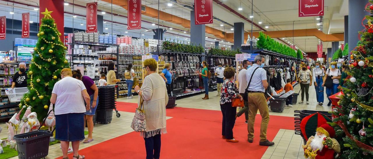 La tienda China Market, ubicada en la primera planta del centro comercial de El Mirador, a pocos días de su apertura. | | ANDRÉS CRUZ