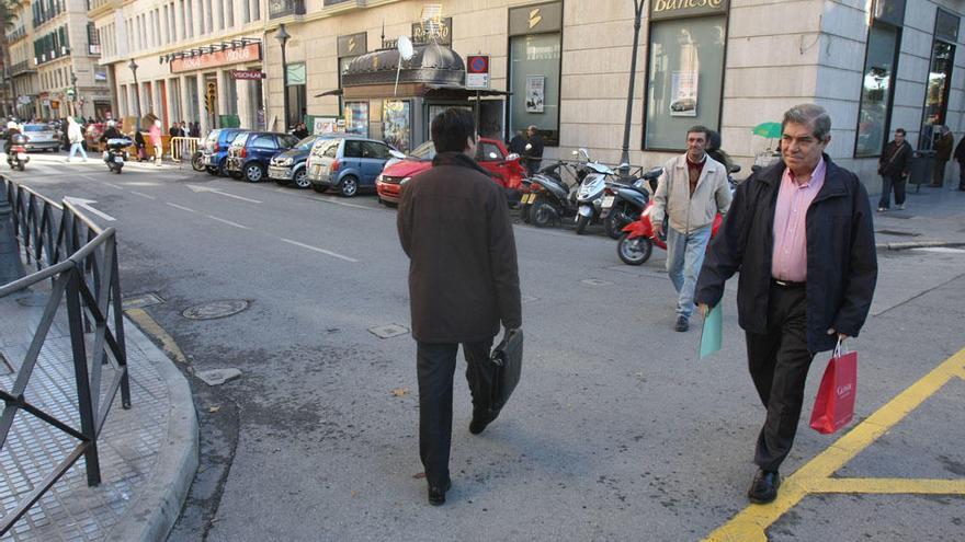 Cruce de la Alameda con Puerta del Mar.