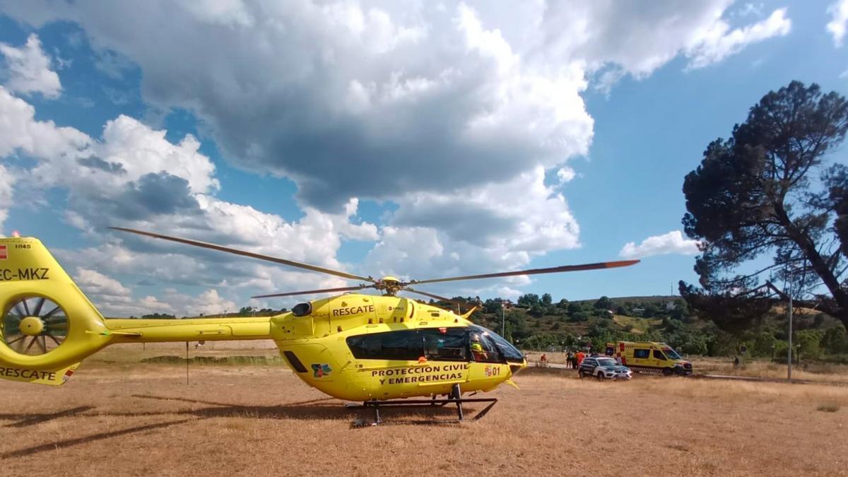 Rescate por aire de una senderista lesionada en la cascada de Sotillo de Sanabria