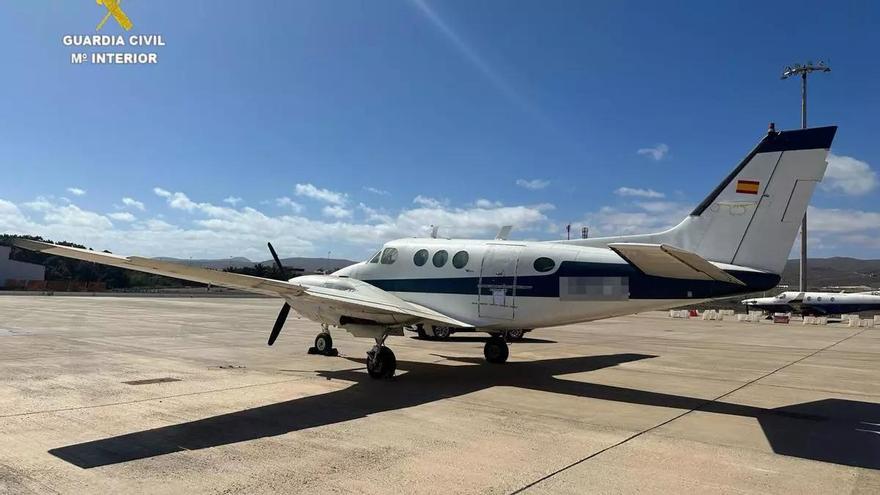 Inmovilizan un avión en Fuerteventura que tenía un certificado de revisión falso