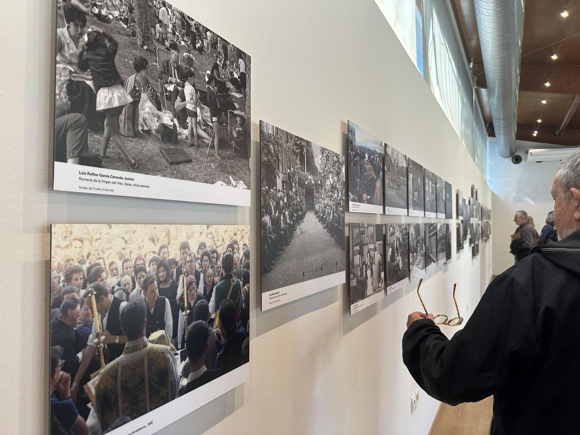 Así fue la inauguración de “Lo que queda de entonces”, una memoria fotográfica a la Asturias franquista
