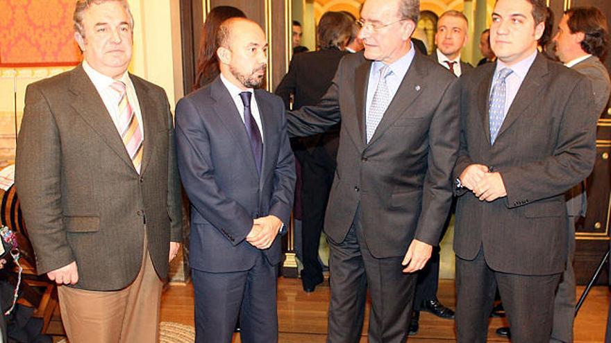 Presentación. Salvador Pendón, el concejal madrileño Miguel Ángel Villanueva, Francisco de la Torre y Elías Bendodo, en el Círculo Mercantil.