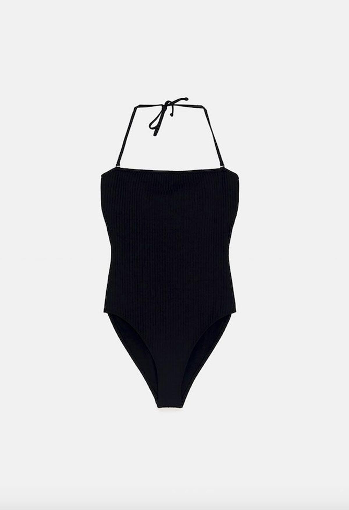 Colección Beachwear de Zara 2018: bañador halter de canalé