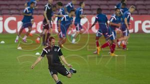 El Ajax prepara el partido en el Camp Nou