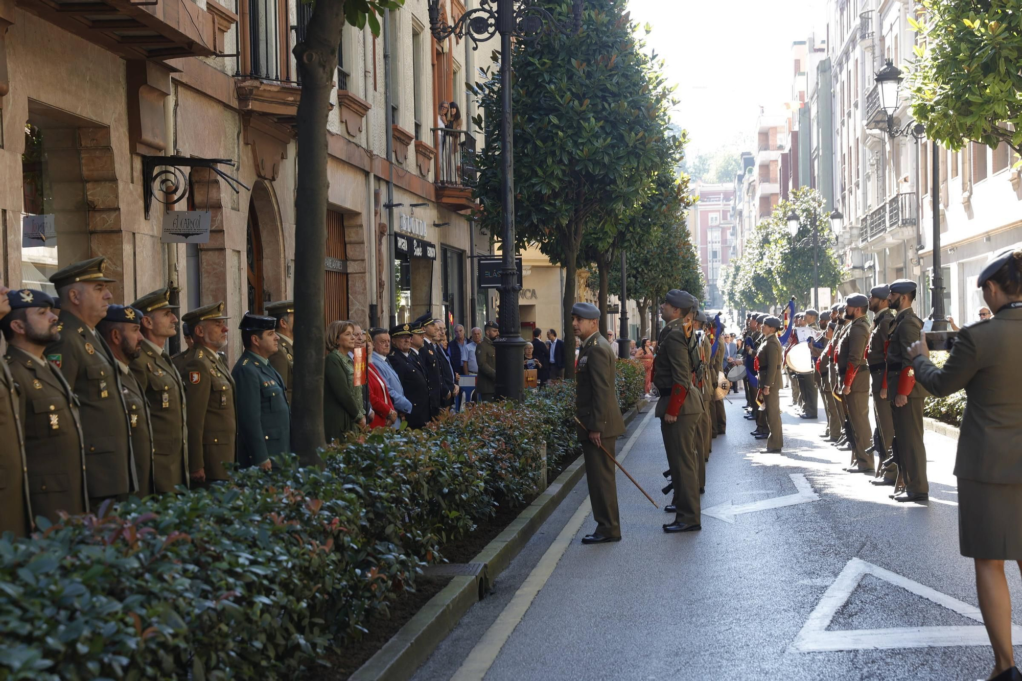 Parada militar en Oviedo para homenajear al Cabo Noval