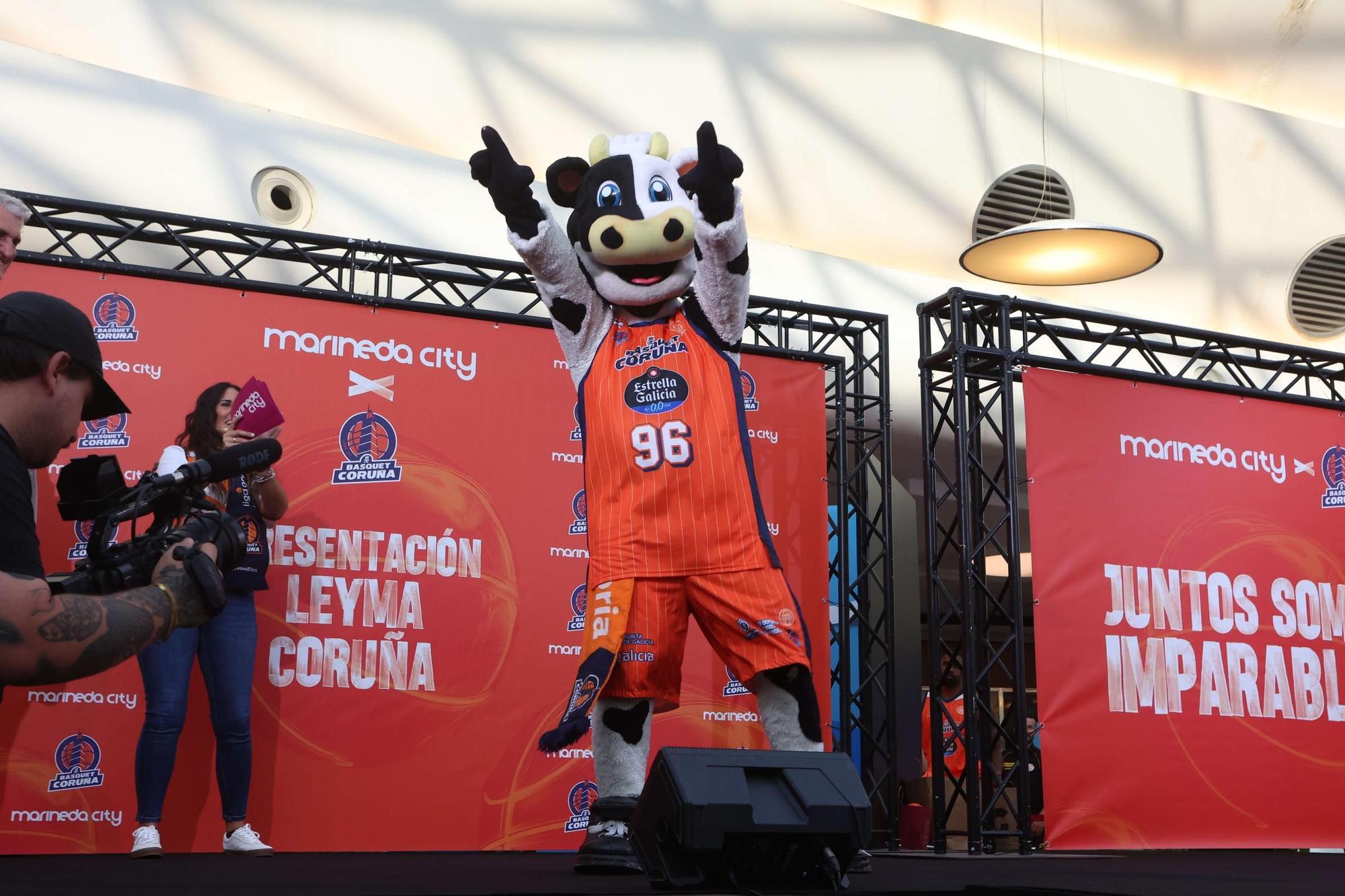 Presentación del equipo del Leyma Coruña en Marineda City