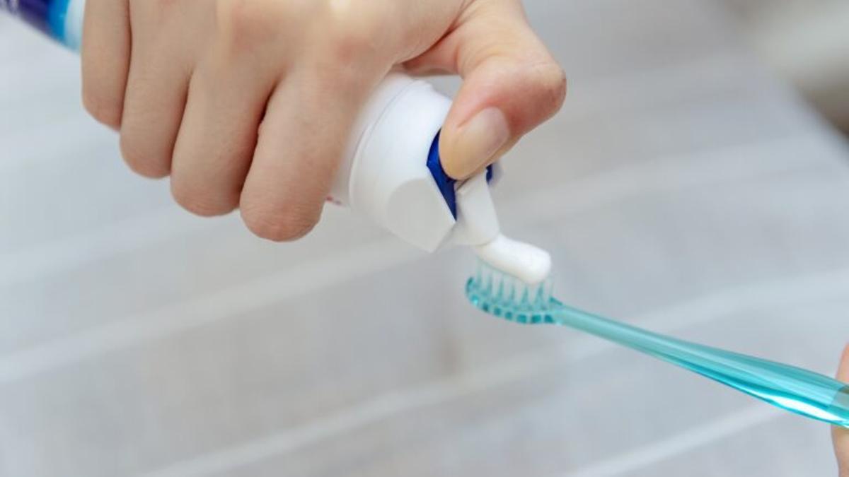 Las 6 reglas higiénicas que debes aplicar a tu cepillo de dientes