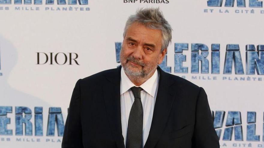 Luc Besson ficha por la tele