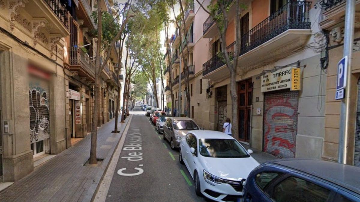 Una baralla en un bar de Barcelona acaba amb un home apunyalat i ferit greu Una baralla en un bar de Barcelona acaba amb un home apunyalat i ferit greu