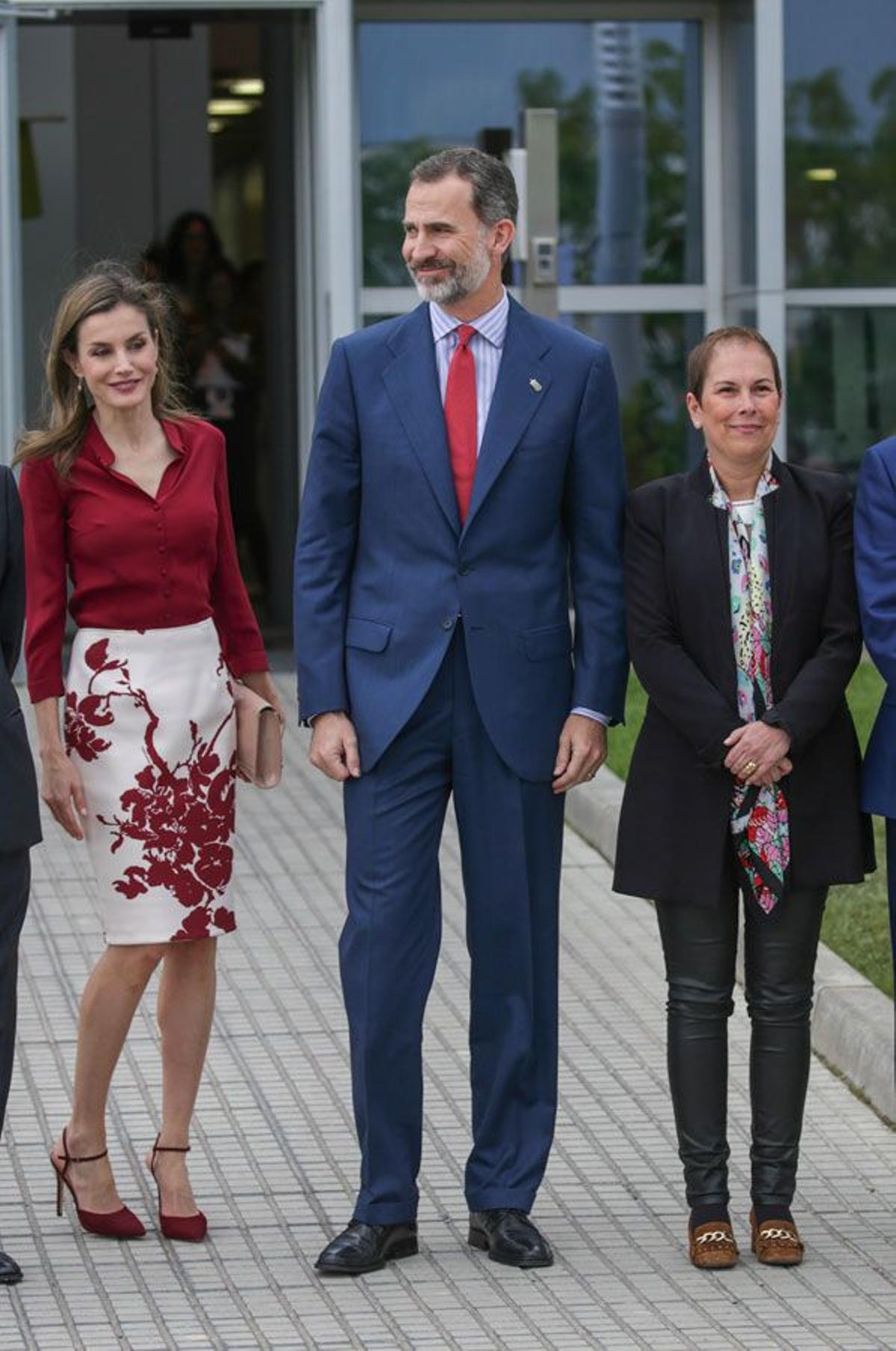 Letizia Ortiz con conjunto granate y zapatos de Lodi