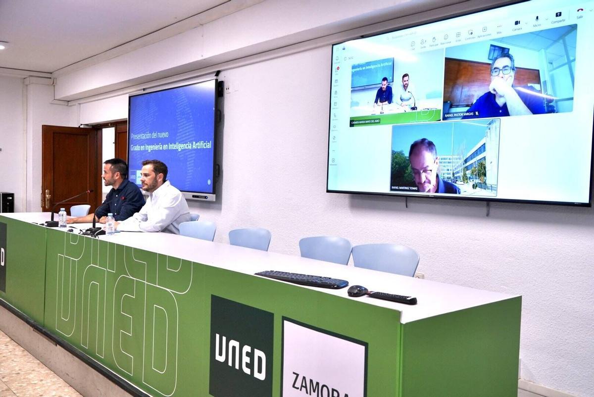 Rueda de prensa UNED