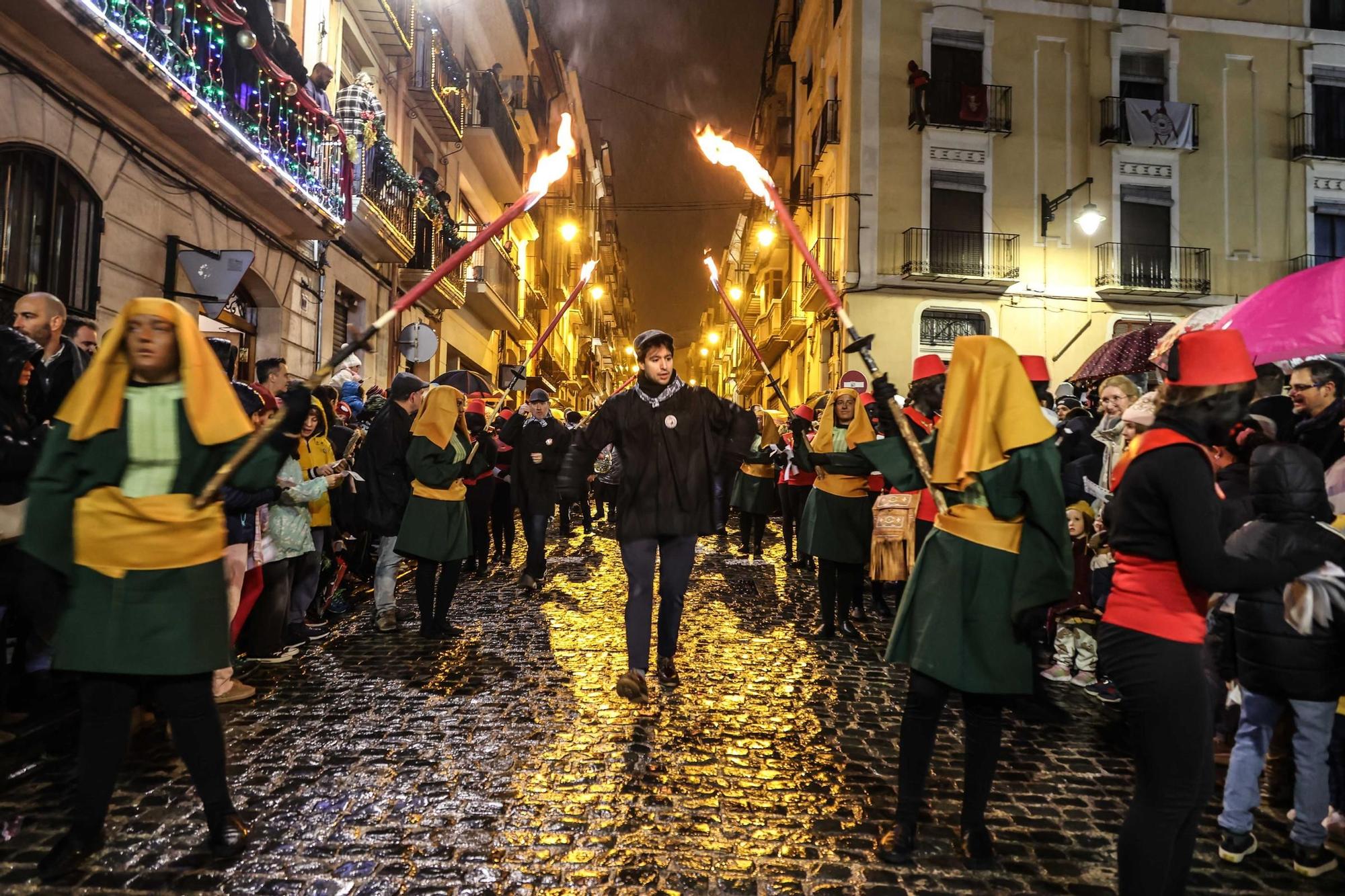 Las imágenes del Día de la Burrita y el Bando Real de Alcoy