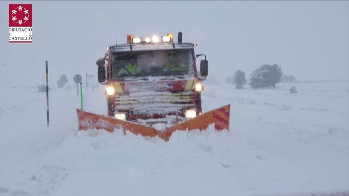 Imágenes de la intensa nevada caída en Els Ports.