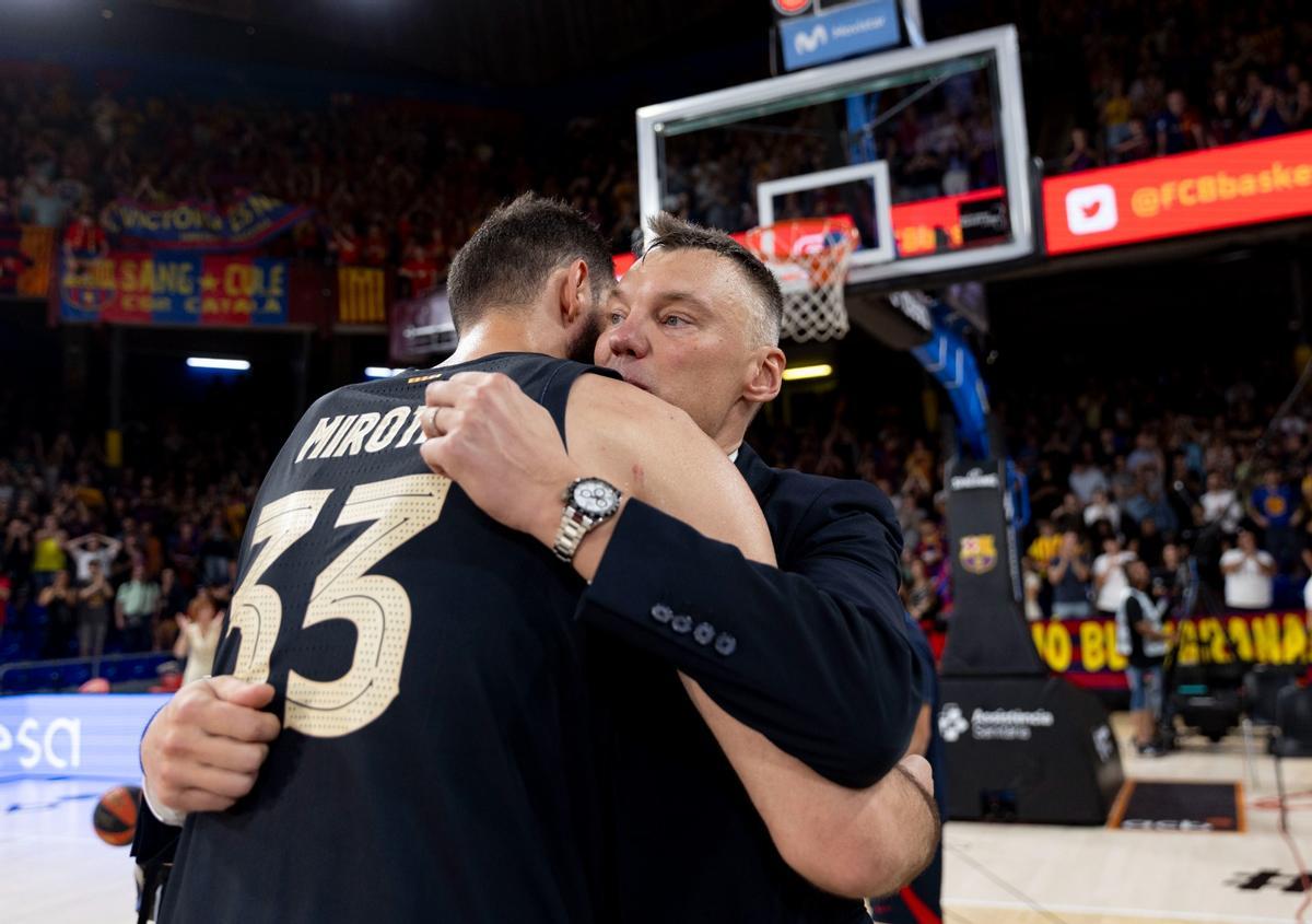 ¿Sera el último partido de Mirotic? Las imágenes más emotivas del jugador tras el segundo partido de la final ¿Sera el último partido de Mirotic? Las imágenes más emotivas del jugador tras el segundo partido de la final