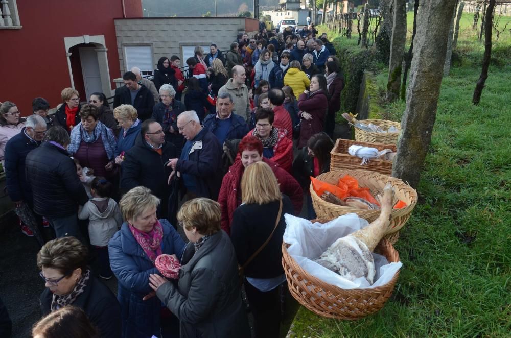 Procesión de los lacones, en el Concello de Valga.