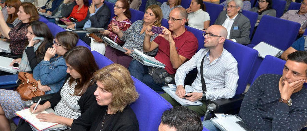 Profesores de la provincia de Las Palmas en el intercambio de proyectos del instituto Usurbil de Guipúzcoa y el CIFP Villa de Agüimes, ayer en el Ciatec.