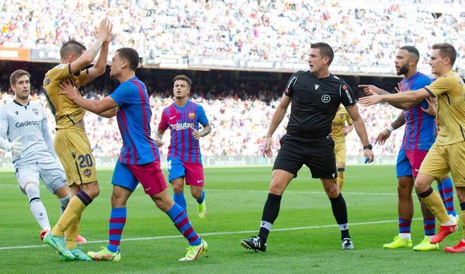 Las mejores imágenes del Barça - Levante: Ansu Fati, Depay, de Jong, Gavi, Nico...