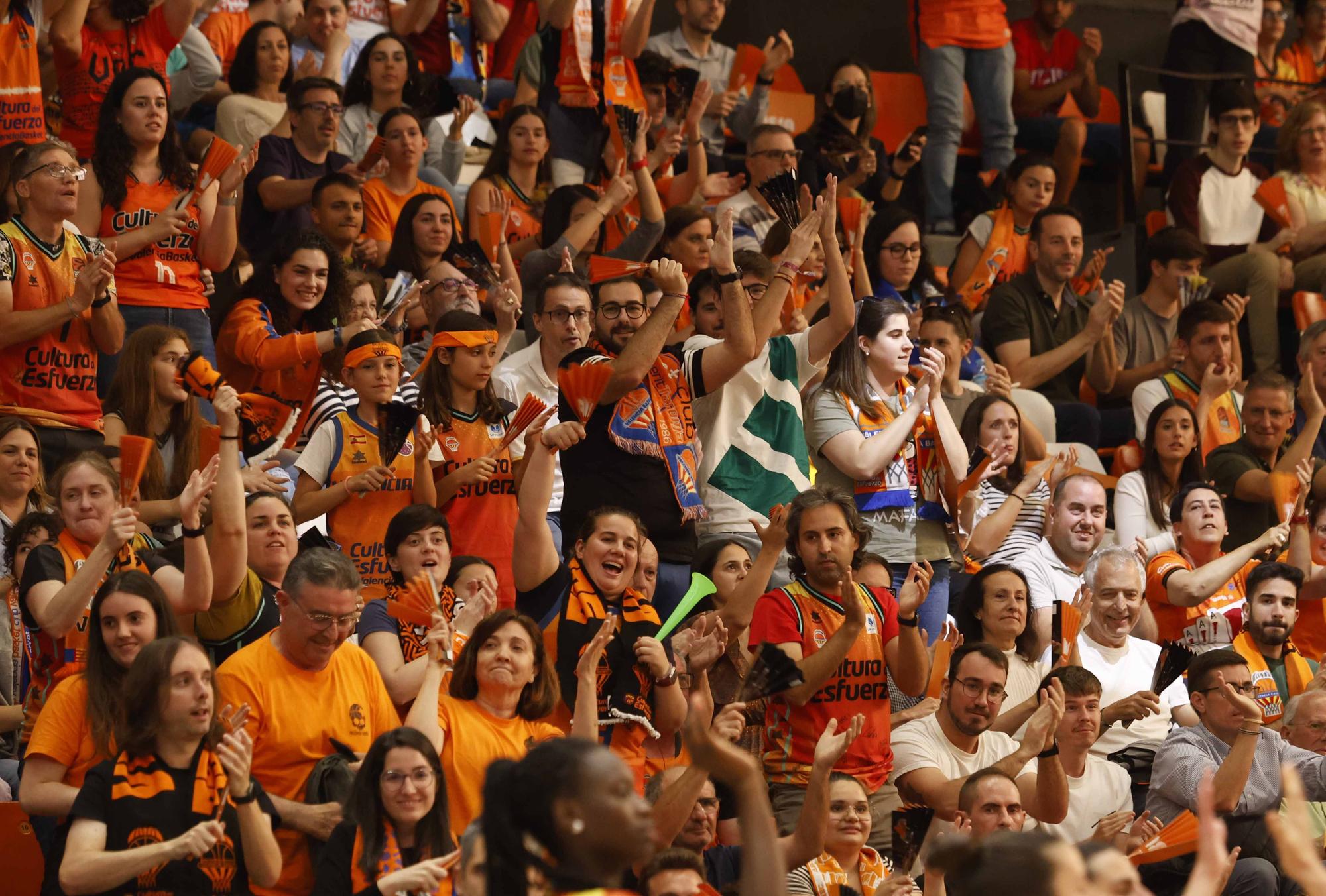 Valencia Basket - Perfumerías Avenida