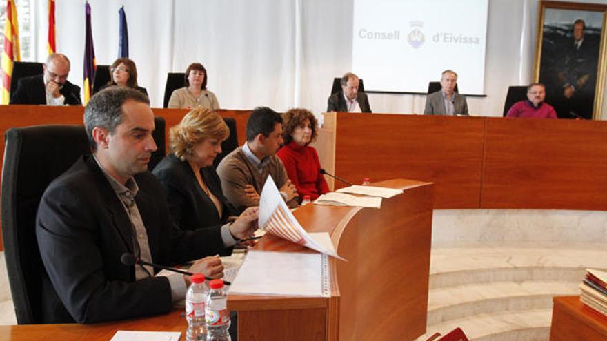 El equipo de gobierno del Consell de Ibiza aprobó en pleno hace un año la aplicación de la amnistía prevista en la ley del suelo de Balears.