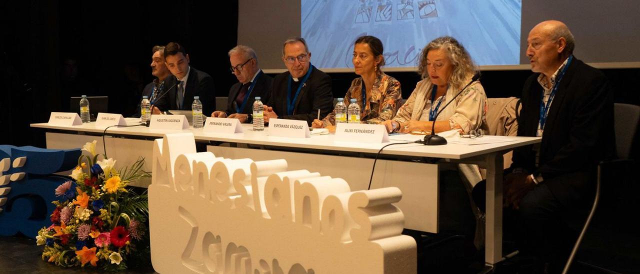 Acto de celebración del 25 aniversario en el salón de actos del Seminario San Atilano.