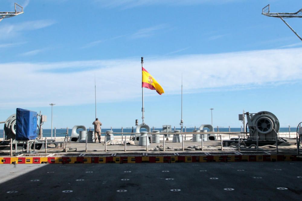 Buque de la Armada Juan Carlos I en la Marina de València