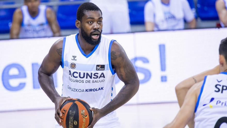 El Amics Castelló ficha al pívot congoleño Viny Okouo, con pasado en la ACB