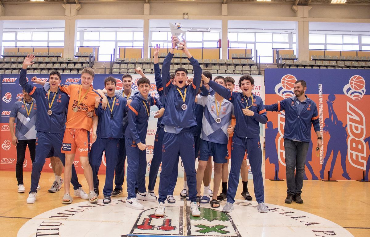 Fundación Valencia Bàsquet 2000 Llobarrons, subcampeon masculino.