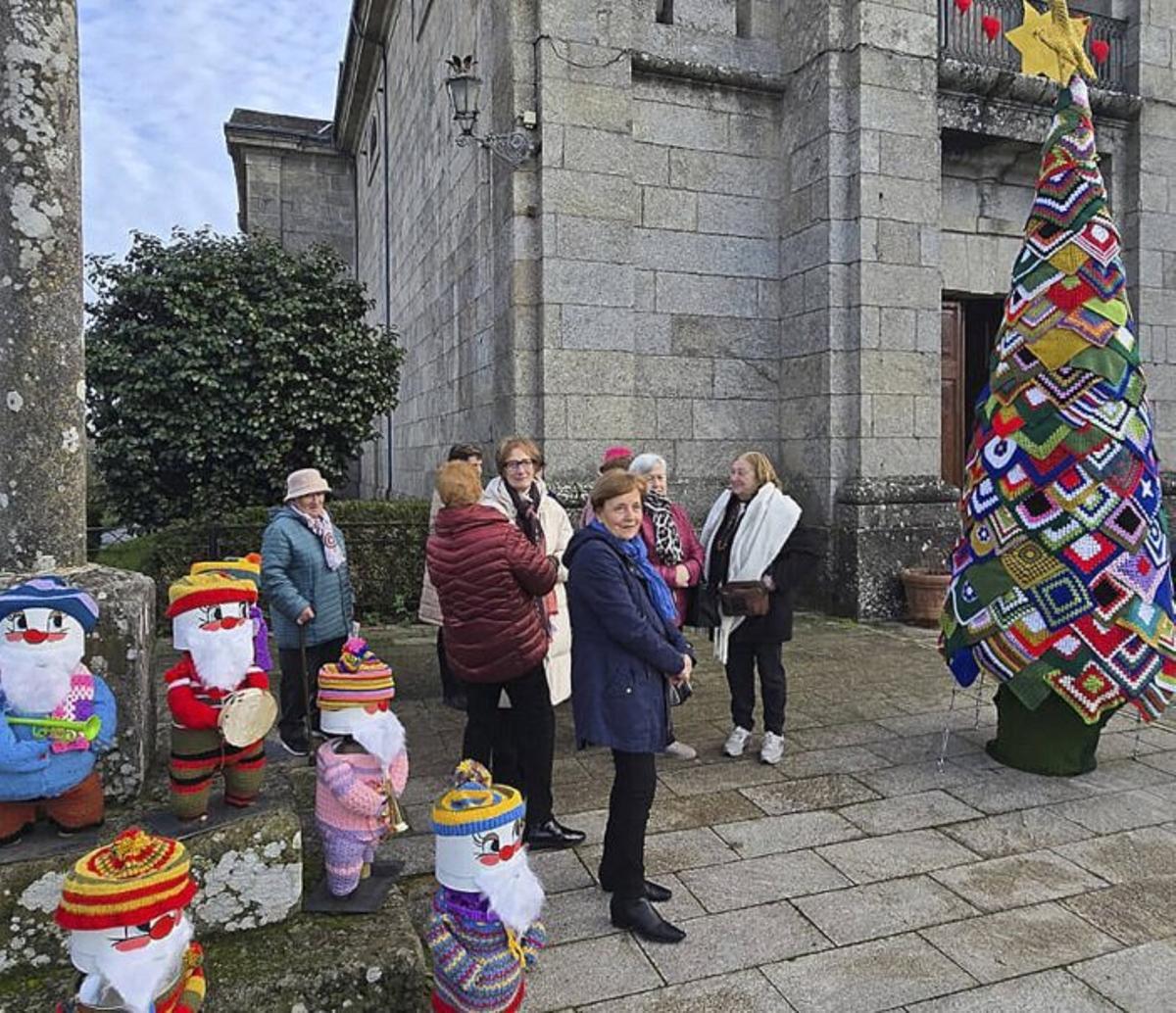 Muñecos y árbol de Navidad de ganchillo. |  Fdv