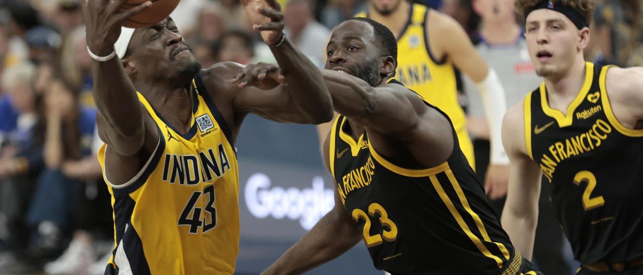 Los Pacers consiguen en Milwaukee la primera victoria a domicilio del &#039;playoff&#039;