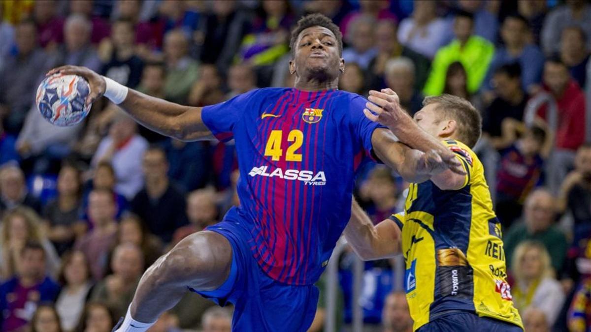 Wael Jallouz disputando un partido con el Barcelona Lassa