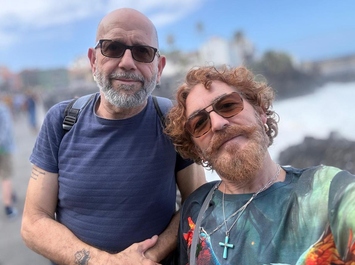 Curro Conde y Antonio Boga en uno de sus habituales paseos por el Puerto de la Cruz.