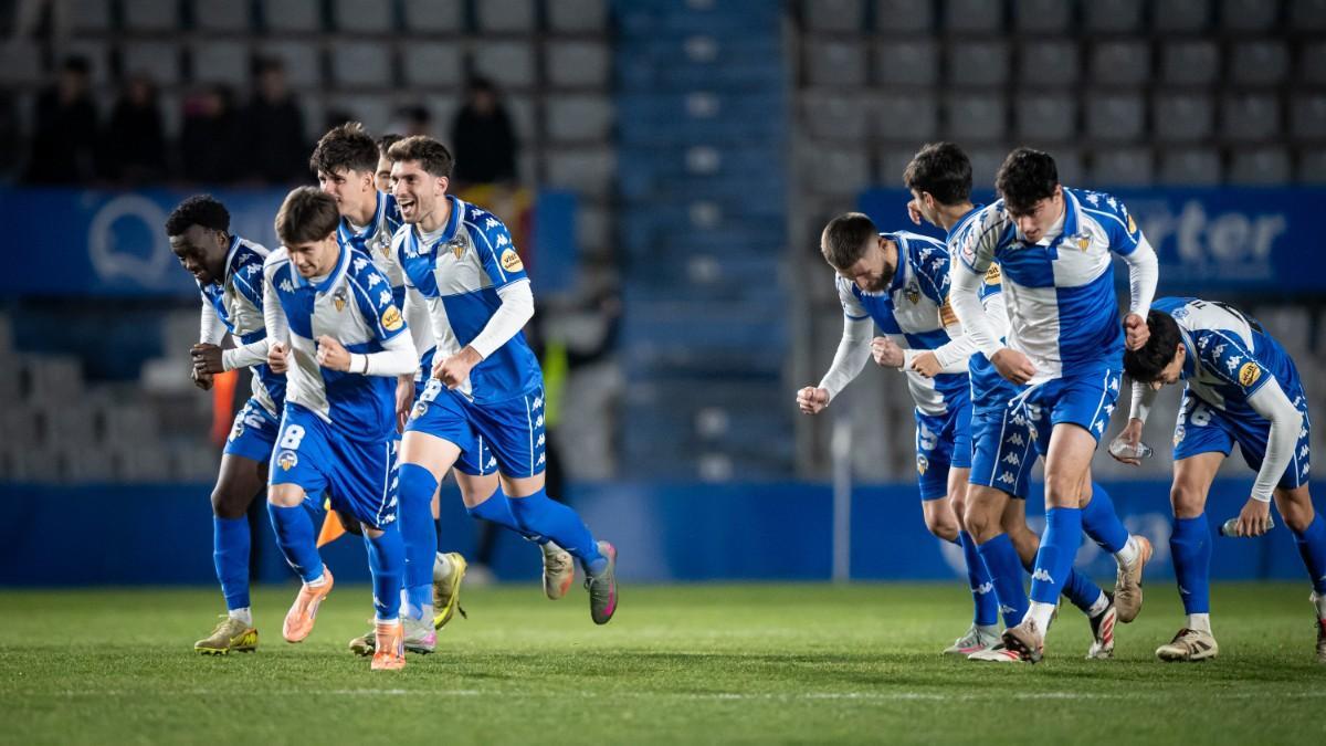 El Sabadell, celebrando su pase a la final de la Copa Catalunya