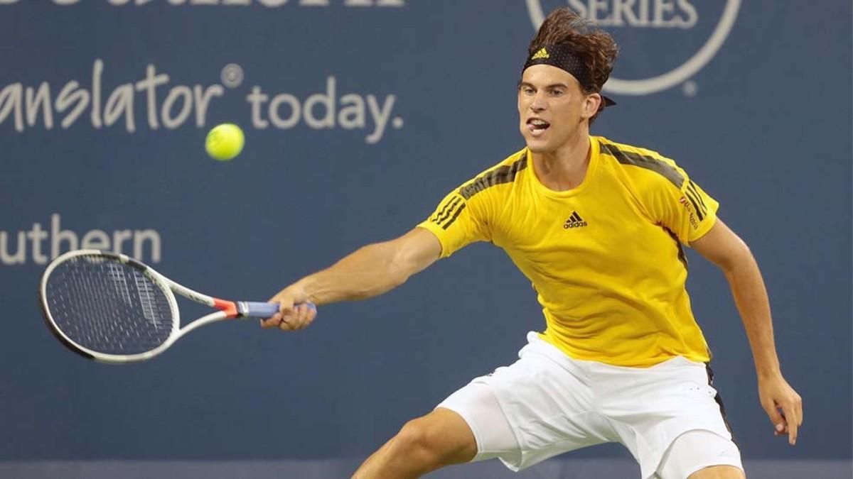 Thiem responde una bola ante el italiano Fabio Fognini