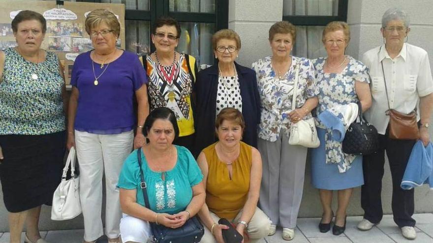 Un grupo de asistentes al encuentro de mayores de Cangas del Narcea.