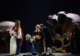 Un depravado "Don Giovanni" estremece al Campoamor