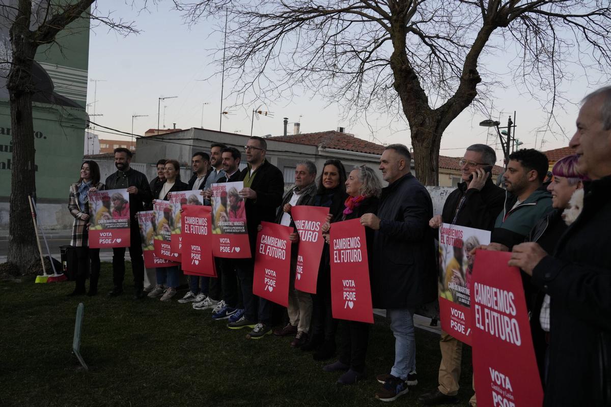 Pegada carteles psoe