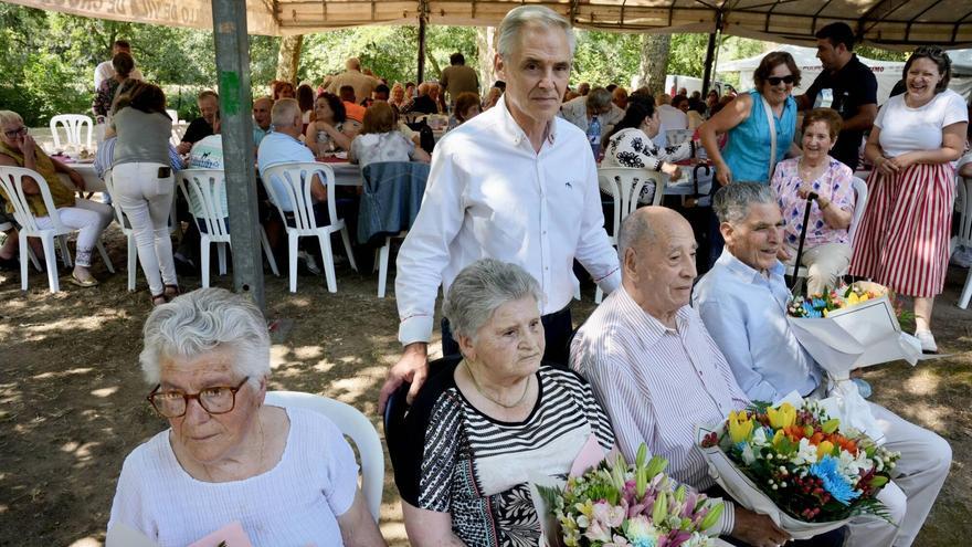 Homenajeados en la Xuntanza de Maiores en Gres.