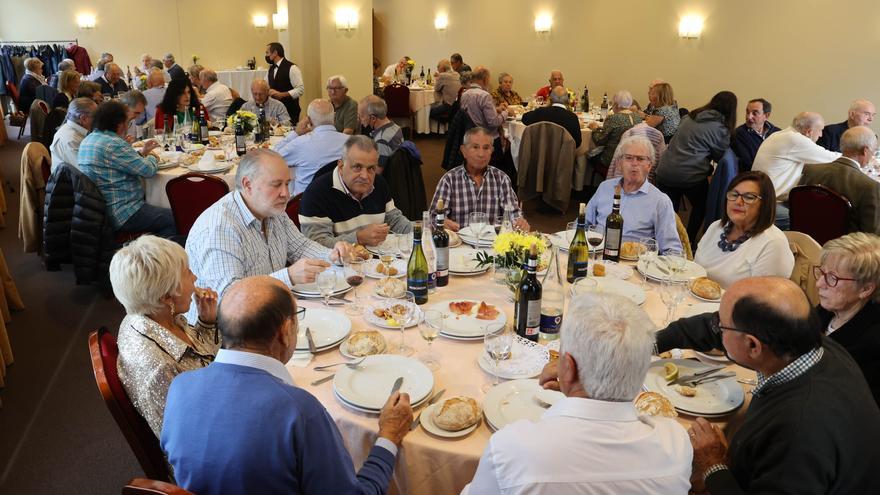 Antiguos atletas vigueses se reunieron en Coia