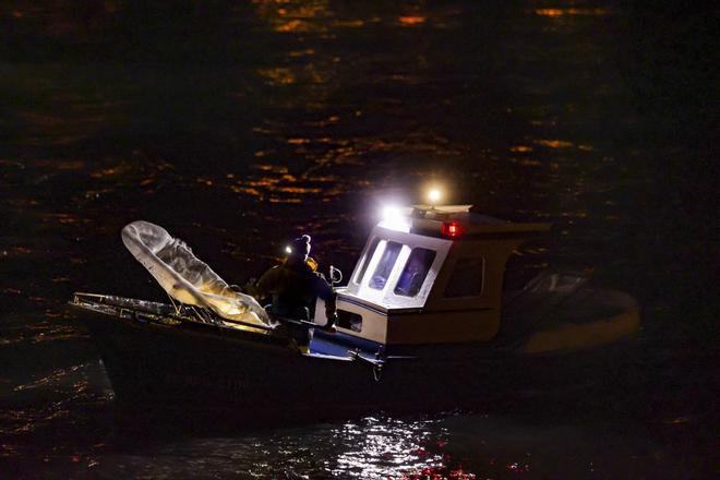 Las solitarias y duras noches de los anguleros de Asturias