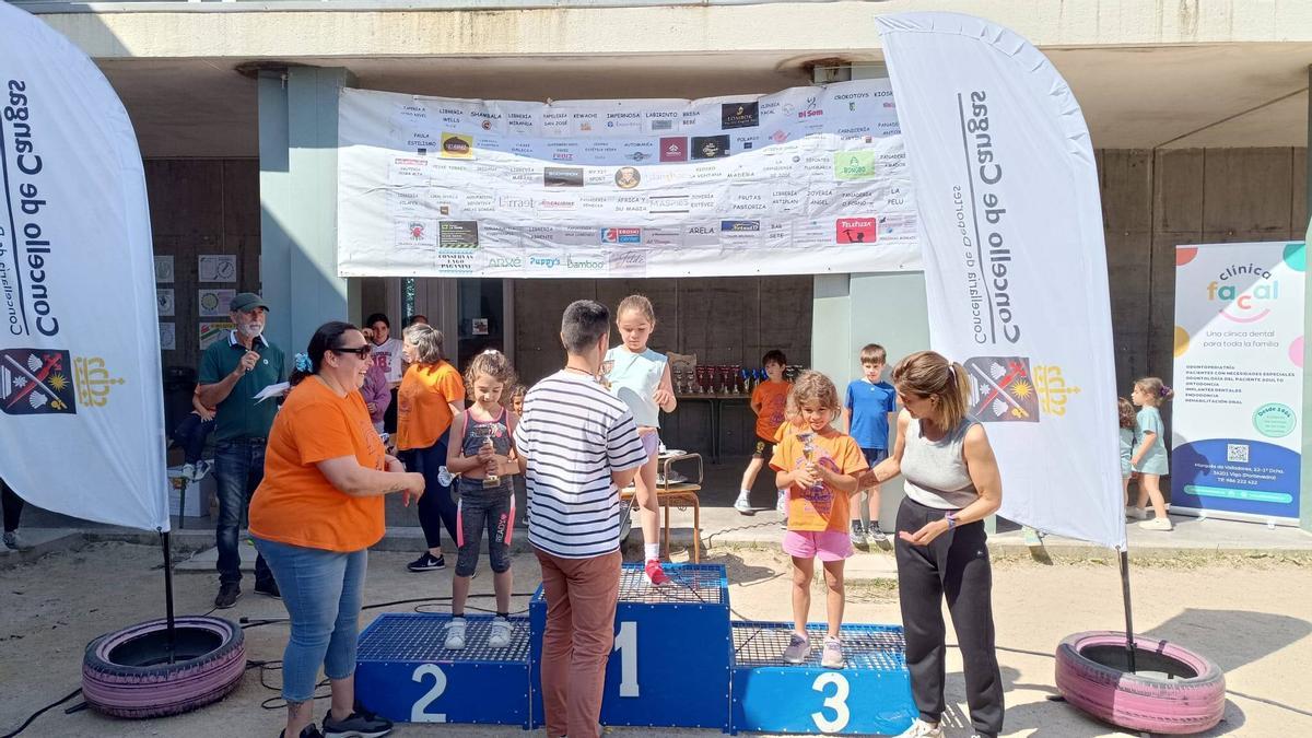 Una de las entregas de premios en el colegio.