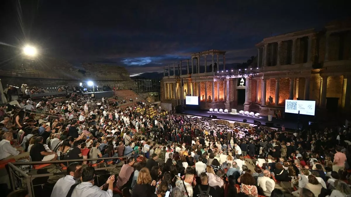 Sigue en directo el acto de las Medallas de Extremadura 2025