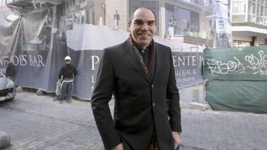 Luis Ladaria es el arquitecto encargado de la rehabilitación de un inmueble &quot;muy dañado&quot;.