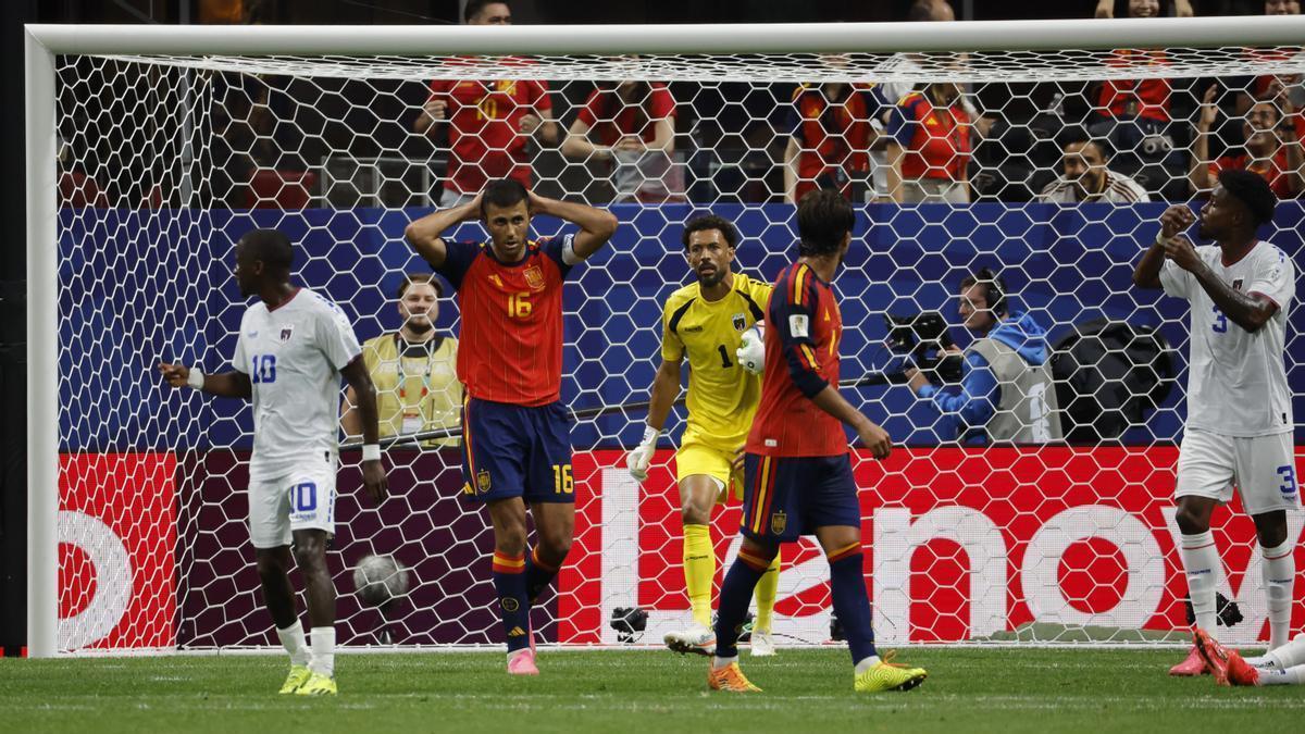 ESPAÑA CABO VERDE | Los jugadores de España no se agobian: «Es solo el inicio, esto es muy largo»